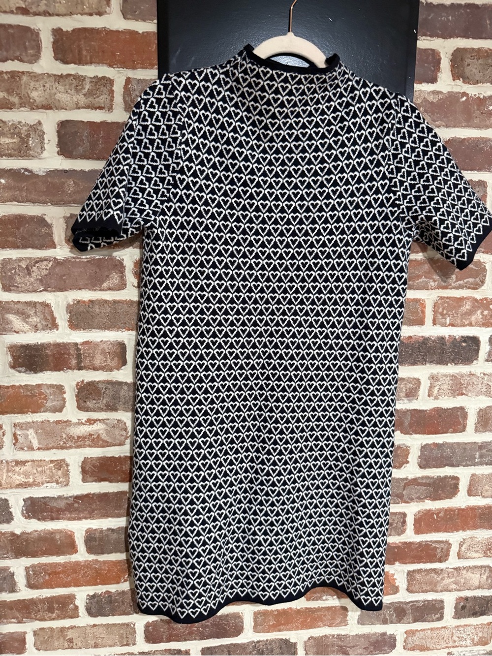 NWOT Womens’s Black & White Heart-Print Short Sleeve Dress